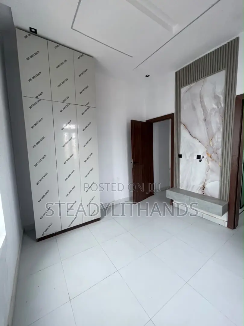 5bdrm Duplex in Off Lekki-Epe Expressway for sale in Off Lekki-Epe Expressway