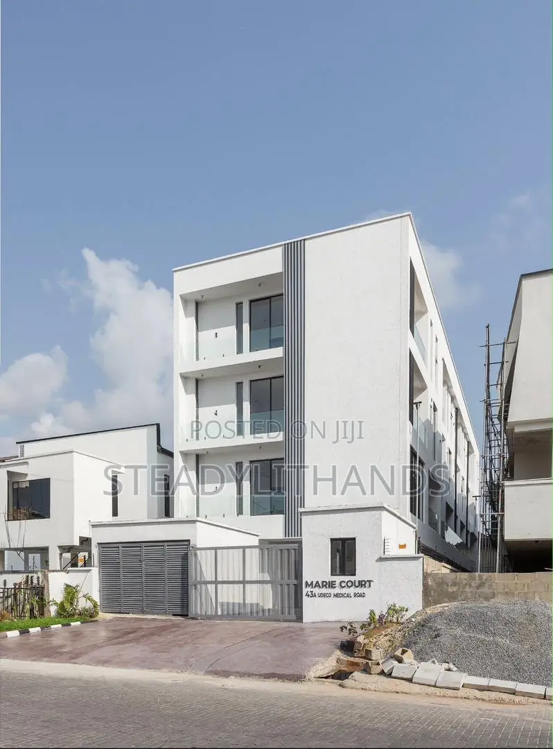 4bdrm Duplex in Chevron for sale in Chevron