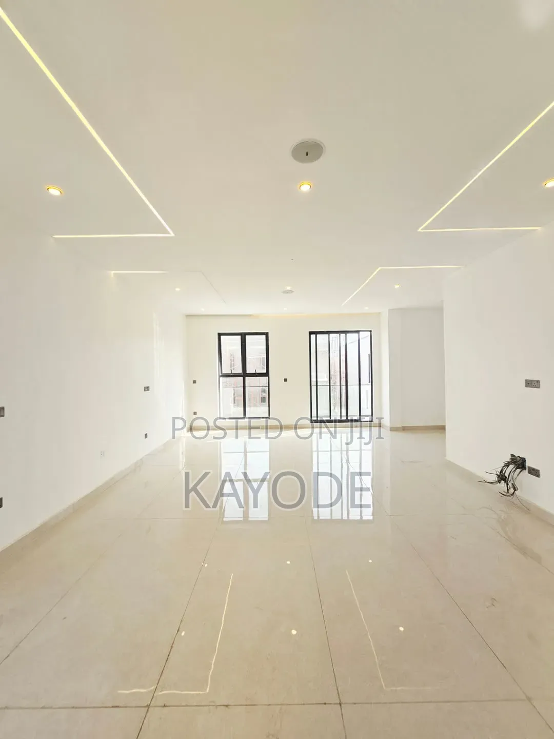6bdrm Duplex in Lekki Phase 1 for sale in Lekki Phase 1