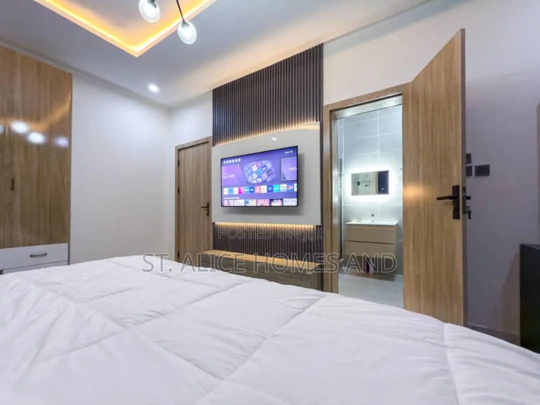 24orty7 Apartment Brown Luxe 3 Bedroom Apartment With Swimming Pool in Off Lekki-Epe Expressway