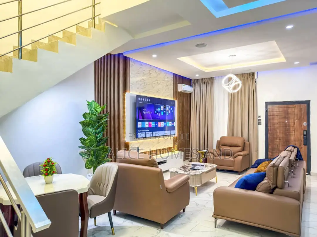 24orty7 Apartment Brown Luxe 3 Bedroom Apartment With Swimming Pool in Off Lekki-Epe Expressway