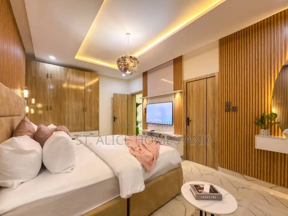24orty7 Apartment White Luxe 3 Bedroom Apartment With Swimming Pool in Off Lekki-Epe Expressway