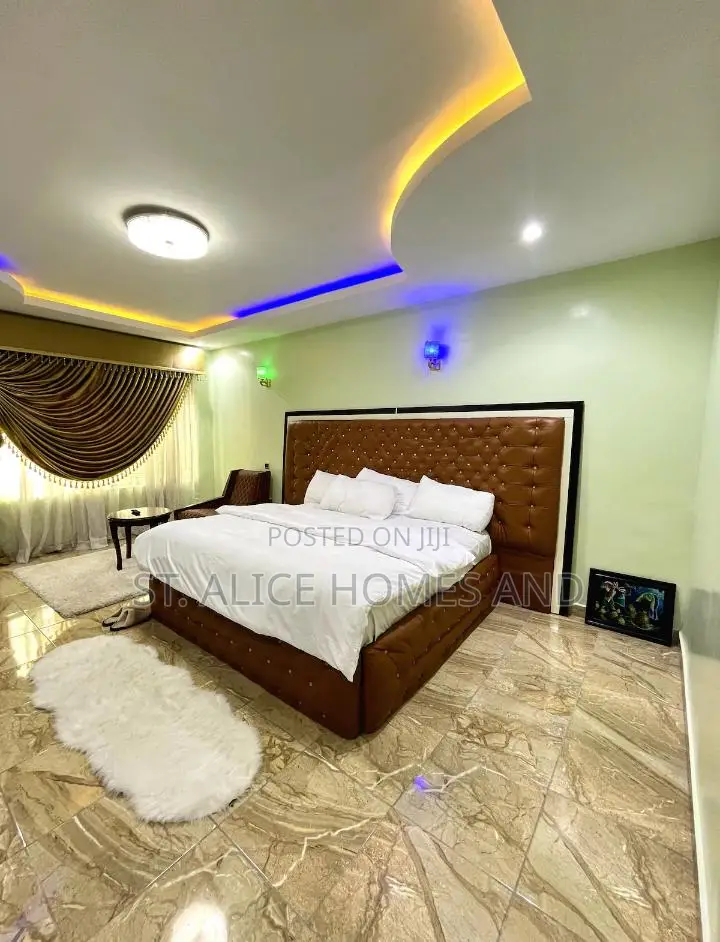 24orty7 Apartment CREME LUXE 2 Bedroom Apartment W in Awoyaya
