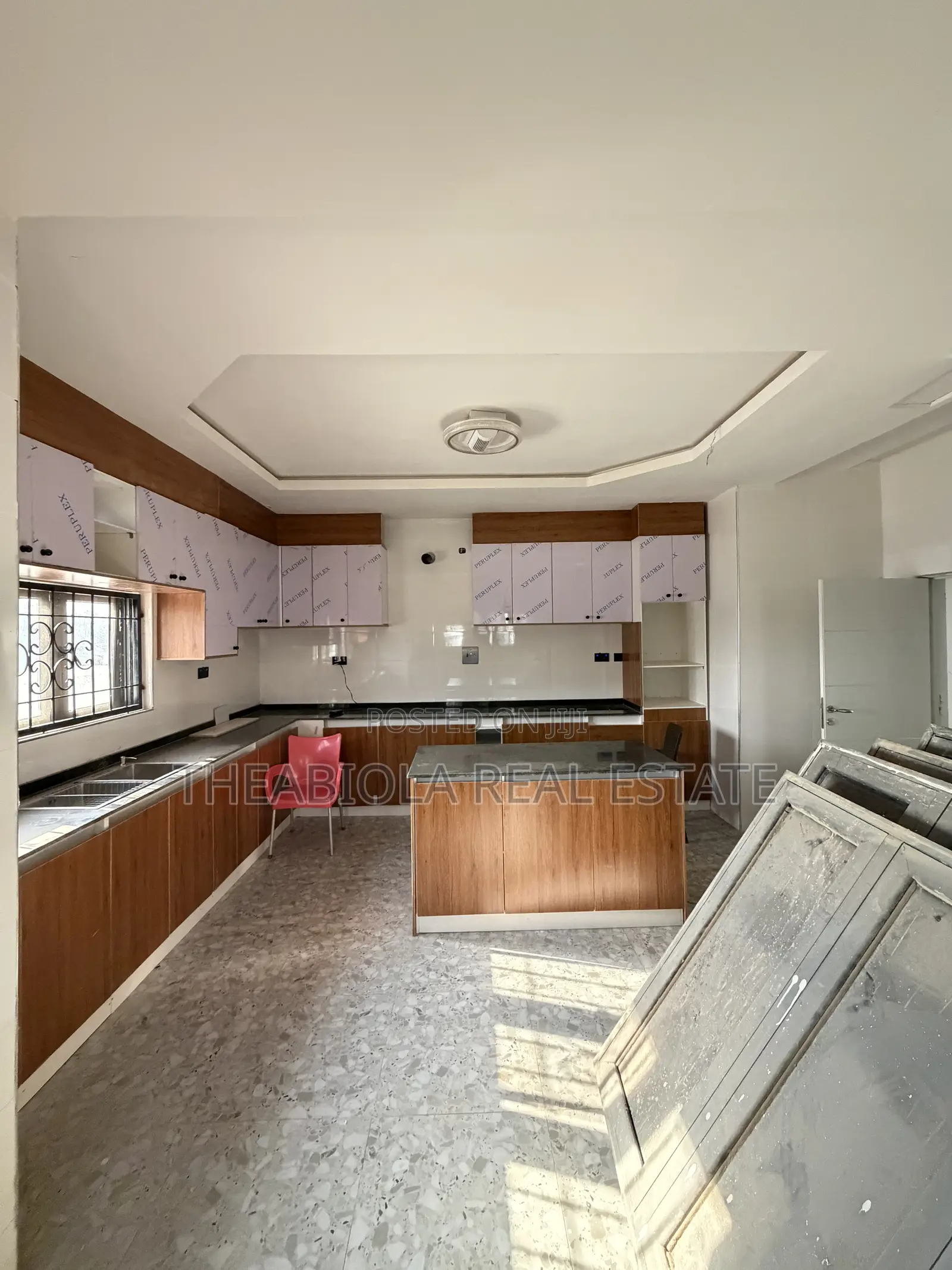 6bdrm Duplex in Guzape, Abuja for sale in Guzape District