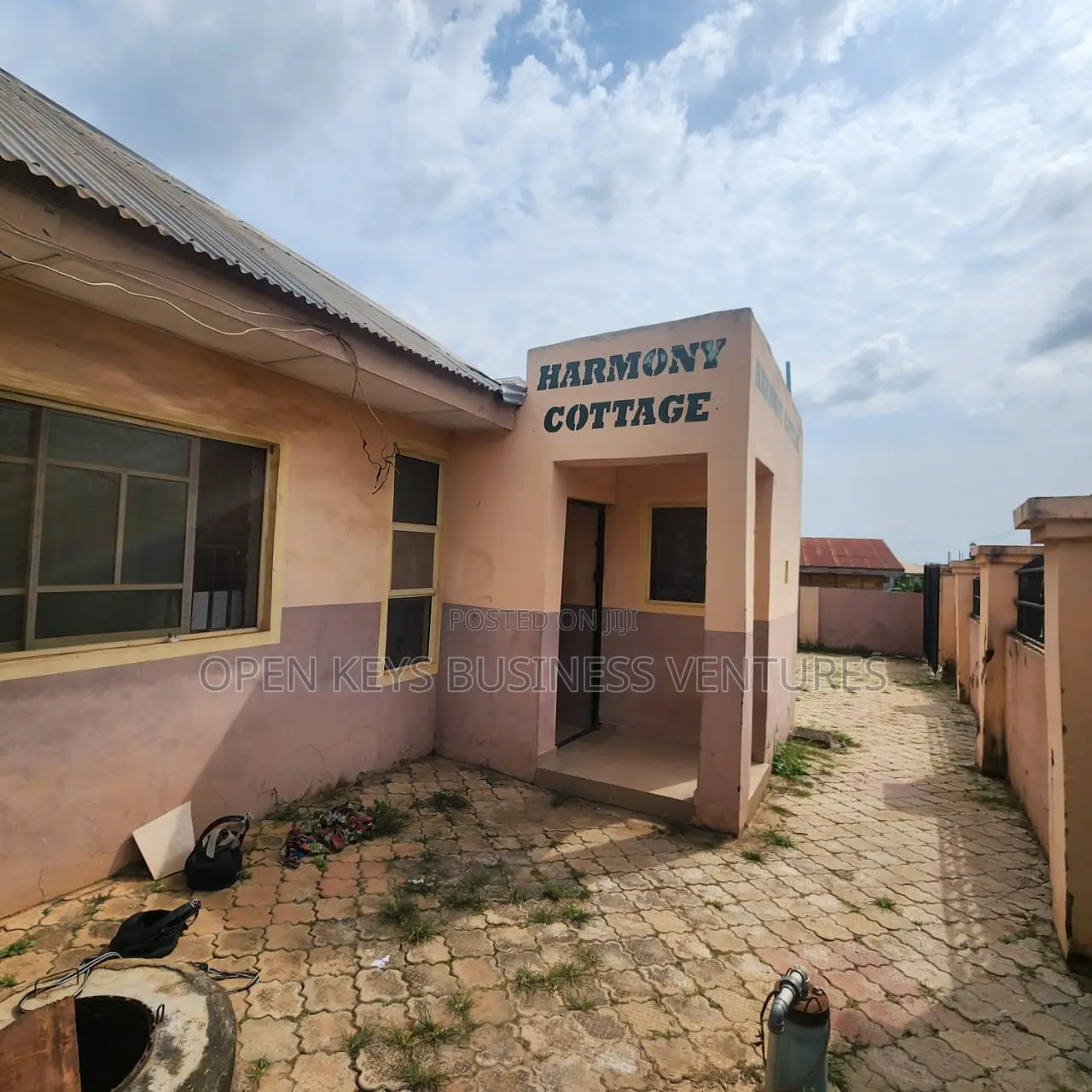 12bdrm Bungalow in Awotan, Ibadan Polytechnic/University for sale in Ibadan Polytechnic/University