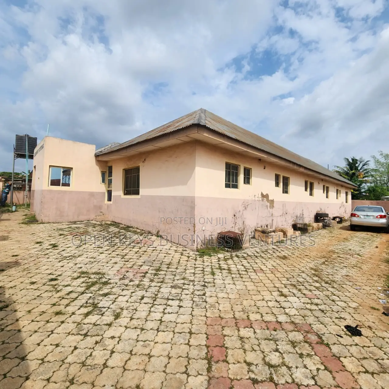 12bdrm Bungalow in Awotan, Ibadan Polytechnic/University for sale in Ibadan Polytechnic/University