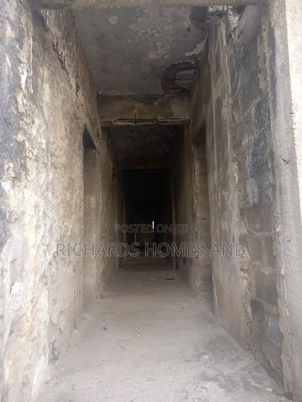 Commercial Property for Long Lease in VI in Adeola Odeku