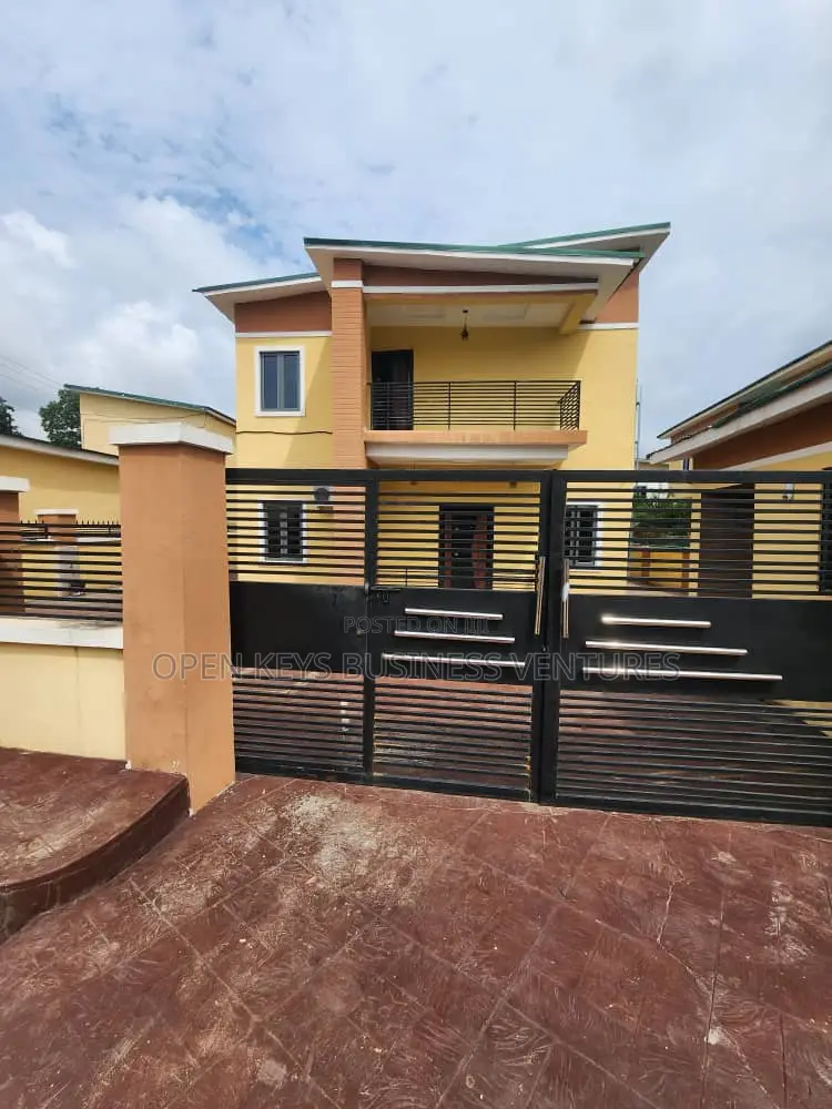 Furnished 3bdrm Duplex in Phdl, Jericho for rent in Jericho