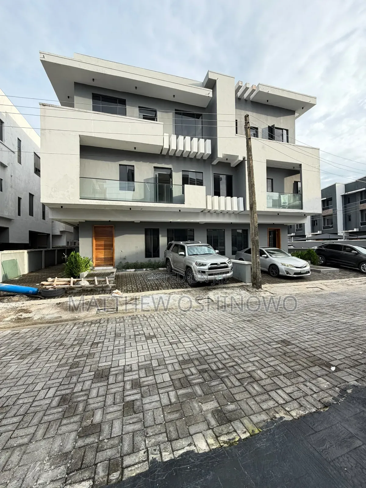 Furnished 4bdrm Duplex in Lekki, Osapa london for sale in Osapa london