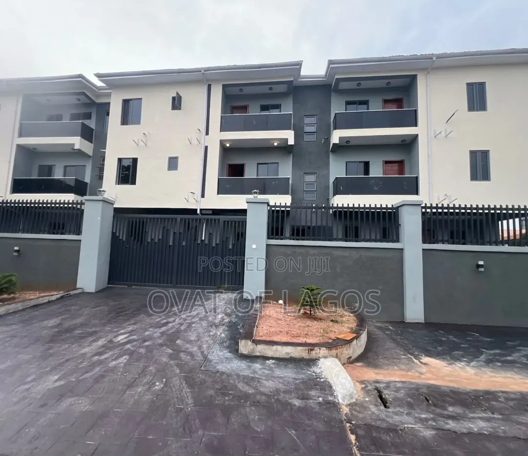 4bdrm Duplex in Lekki Phase 1 for rent in Lekki Phase 1