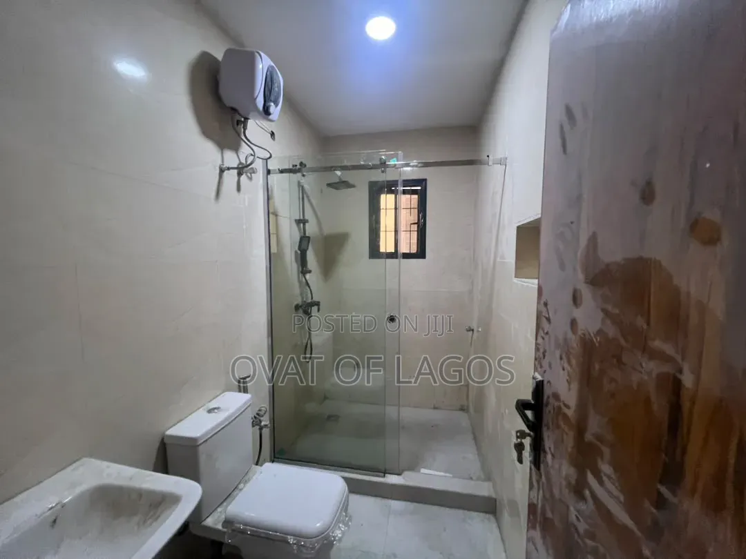 4bdrm Duplex in Lekki Phase 1 for rent in Lekki Phase 1