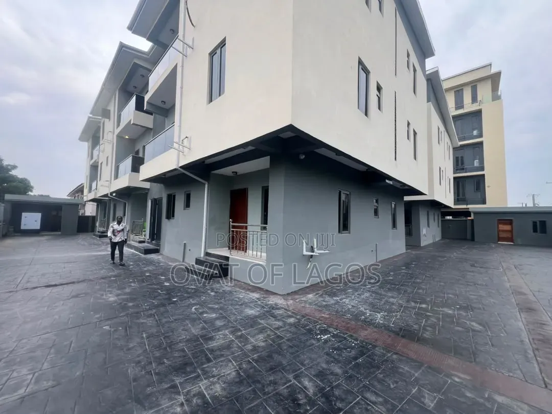 2bdrm Apartment in Lekki Phase 1 for rent in Lekki Phase 1