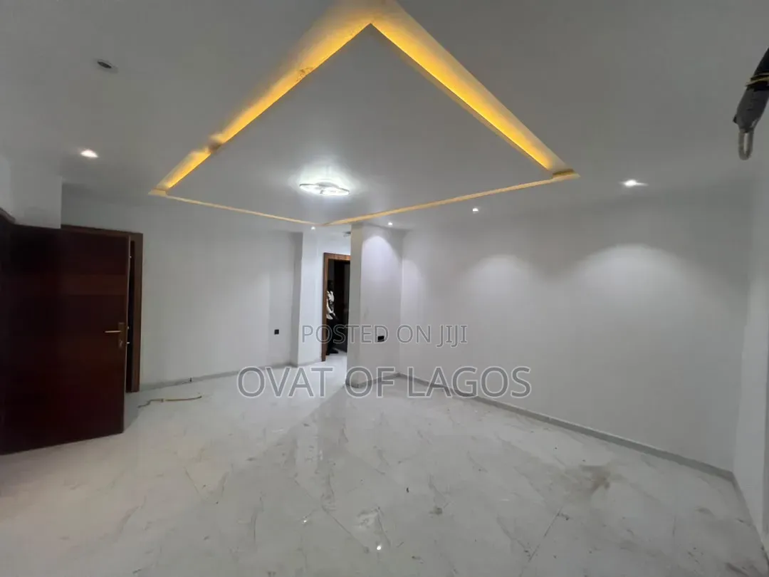 2bdrm Apartment in Lekki Phase 1 for rent in Lekki Phase 1