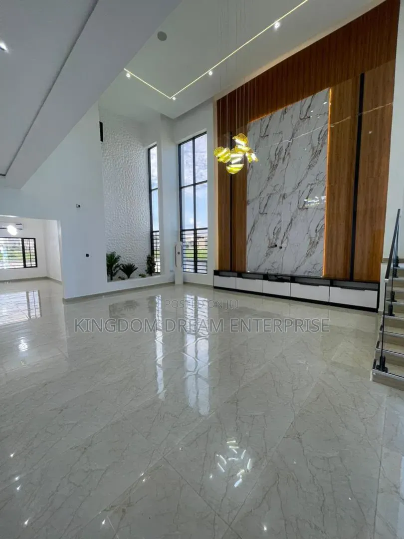 6bdrm House in Victoria Garden City, VGC / Ajah for sale in VGC / Ajah