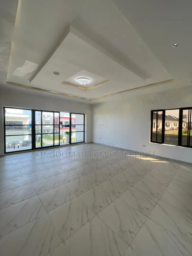 6bdrm House in Victoria Garden City, VGC / Ajah for sale in VGC / Ajah