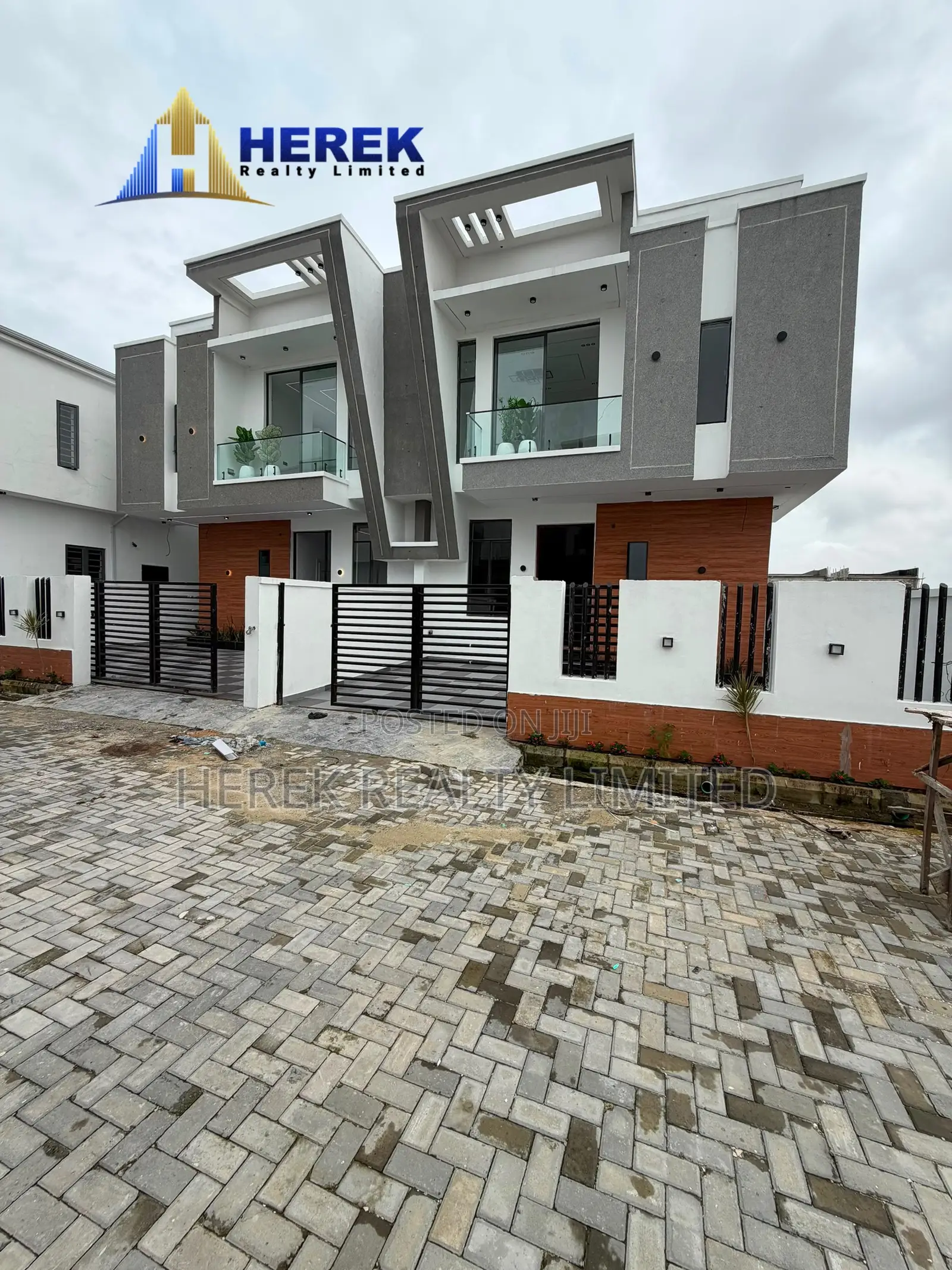 4bdrm Duplex in Lekki Palm City, Ado / Ajah for sale in Ado / Ajah