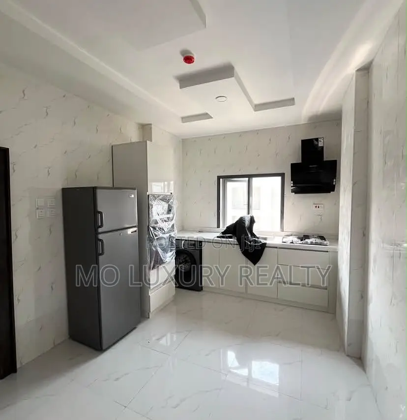 3bdrm Apartment in Old Ikoyi for rent in Old Ikoyi