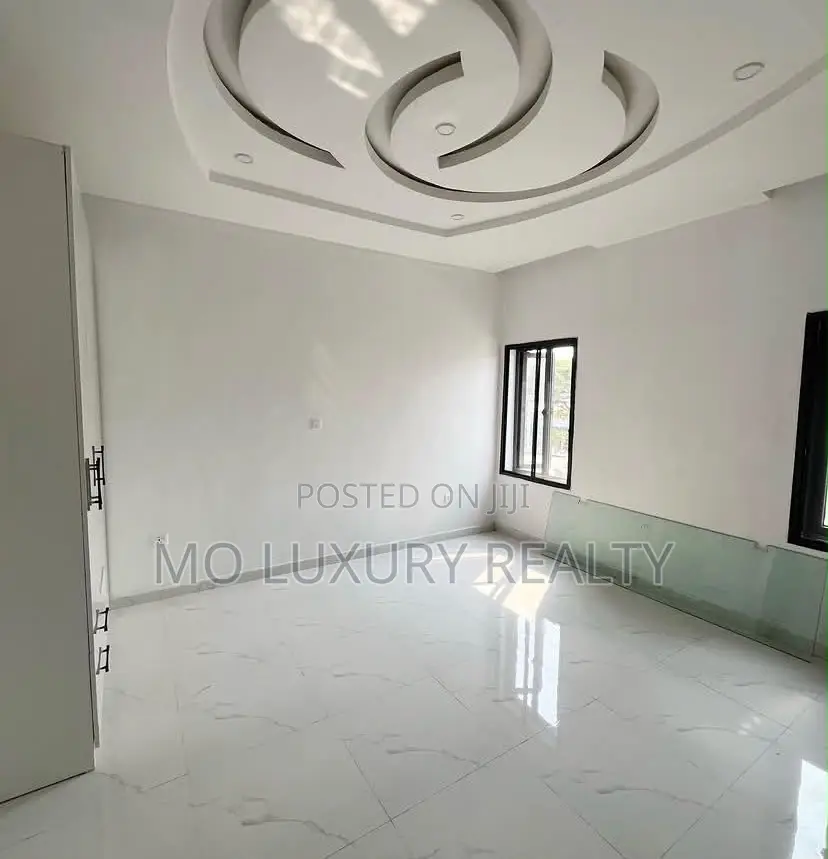 3bdrm Apartment in Old Ikoyi for rent in Old Ikoyi
