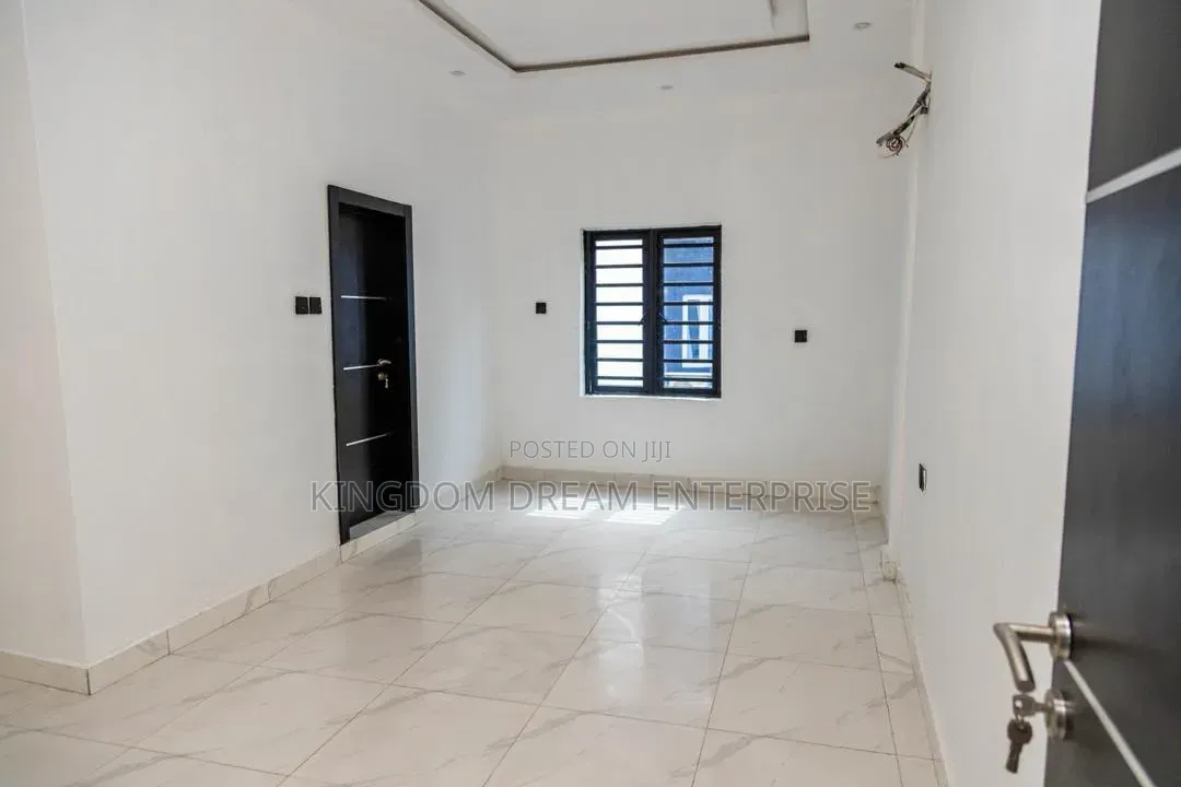 2bdrm Apartment in Abijo Gra Lagos for sale in Abijo