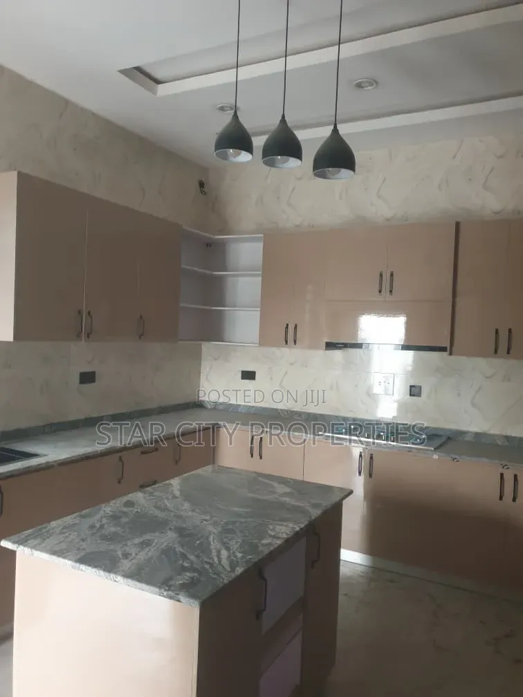 6bdrm Duplex in Magodo Phase 2 for sale in GRA Phase 2 Shangisha