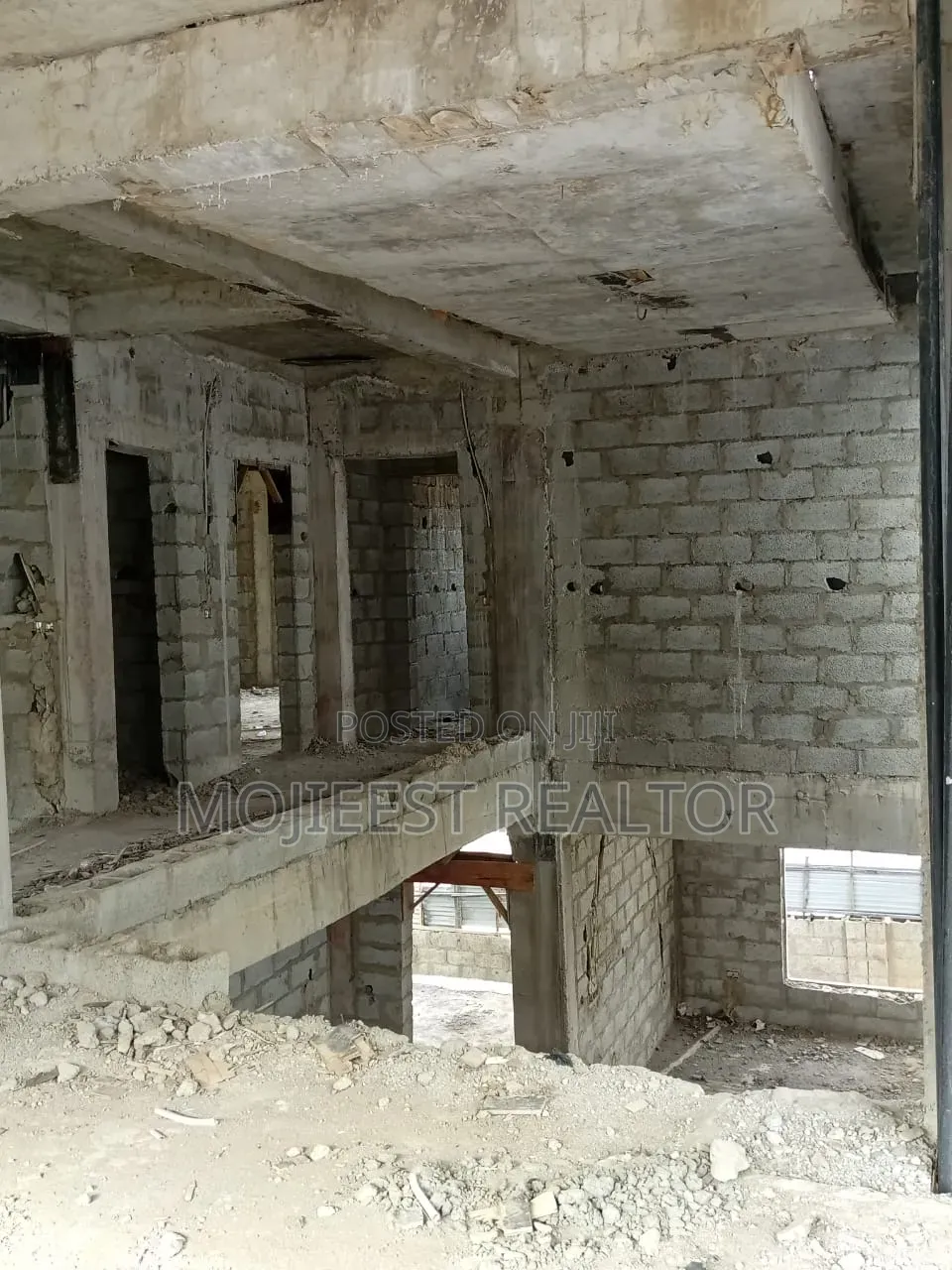 4bdrm Duplex in Back Of Von, Lugbe District for sale in Lugbe District