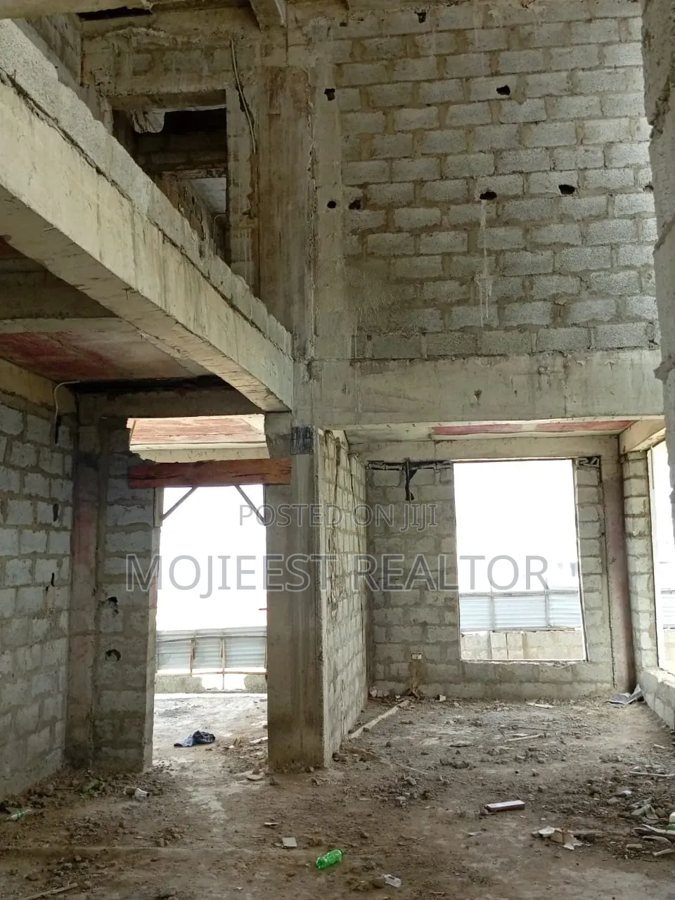 4bdrm Duplex in Back Of Von, Lugbe District for sale in Lugbe District
