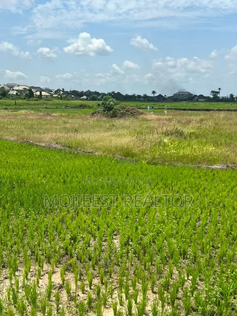 900sqm Land in Lugbe District