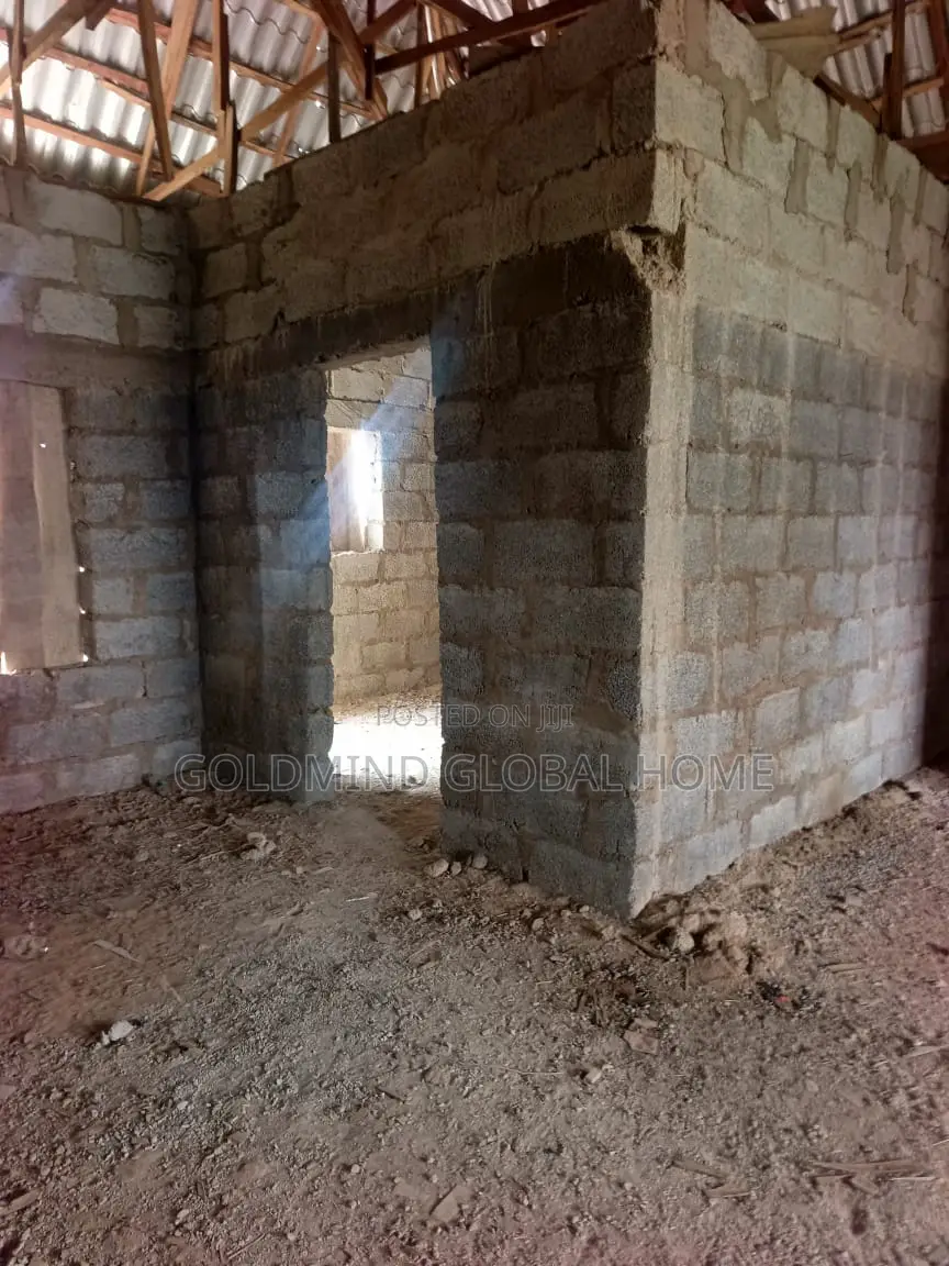 5bdrm Duplex in Lugbe District. for sale in Sabon Lugbe