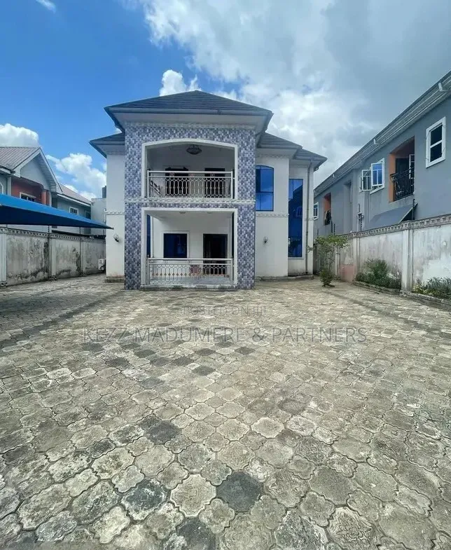 5bdrm Duplex in Gated Estate for sale in Rumuduru