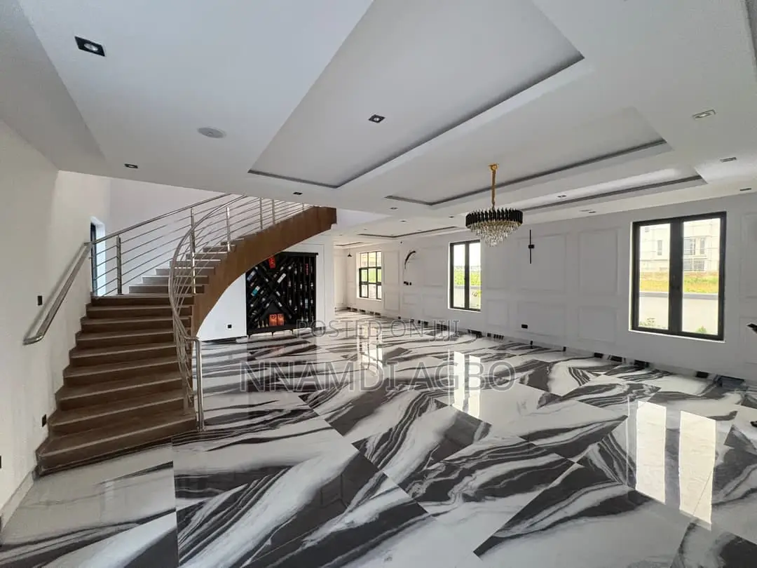 6bdrm Duplex in Off Lekki-Epe Expressway for sale in Off Lekki-Epe Expressway