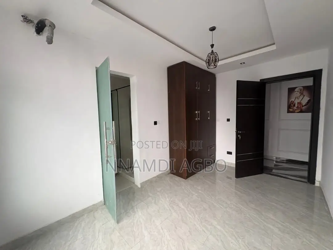 6bdrm Duplex in Off Lekki-Epe Expressway for sale in Off Lekki-Epe Expressway