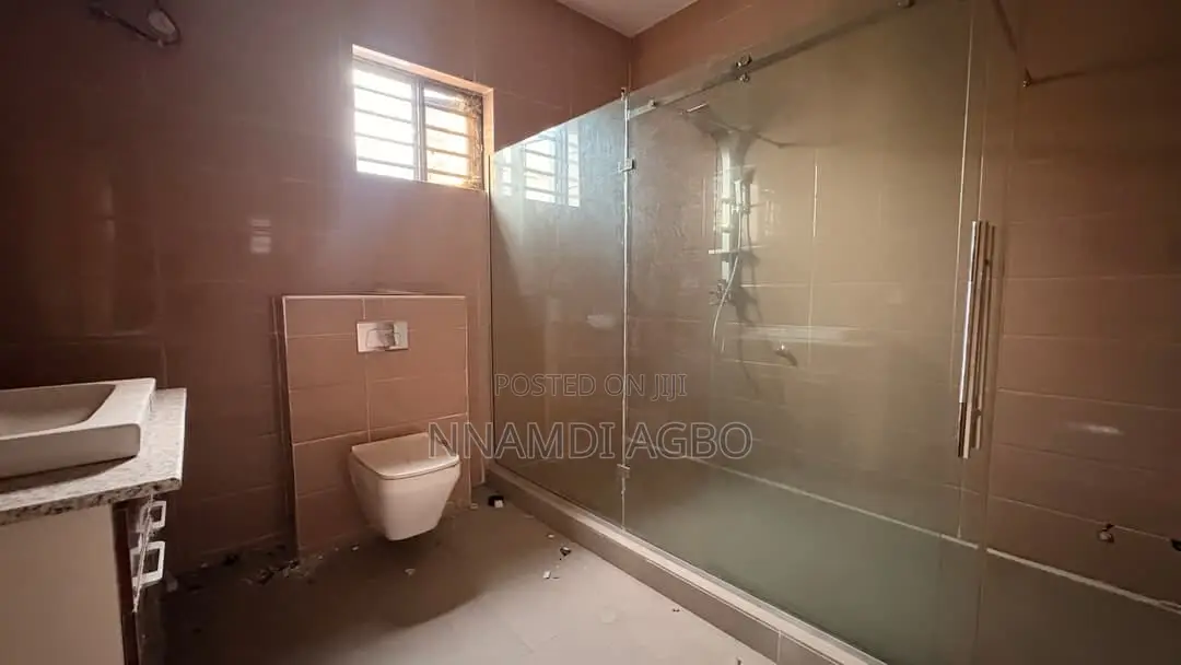 5bdrm Duplex in Off Lekki-Epe Expressway for sale in Off Lekki-Epe Expressway