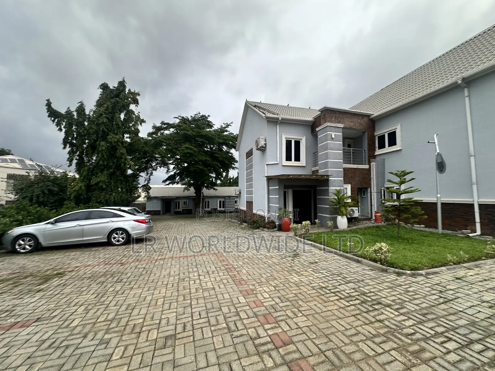 1600sqm Residential Land in Wuye by Family Worship in Wuye