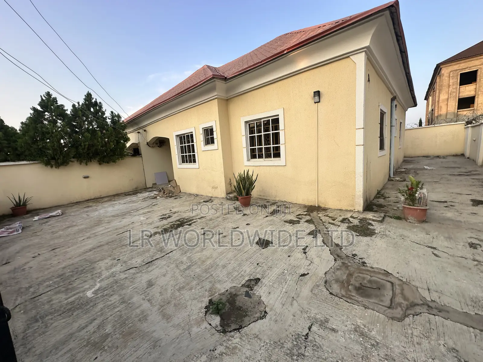 2bdrm Bungalow in Lugbe District for sale in Lugbe District