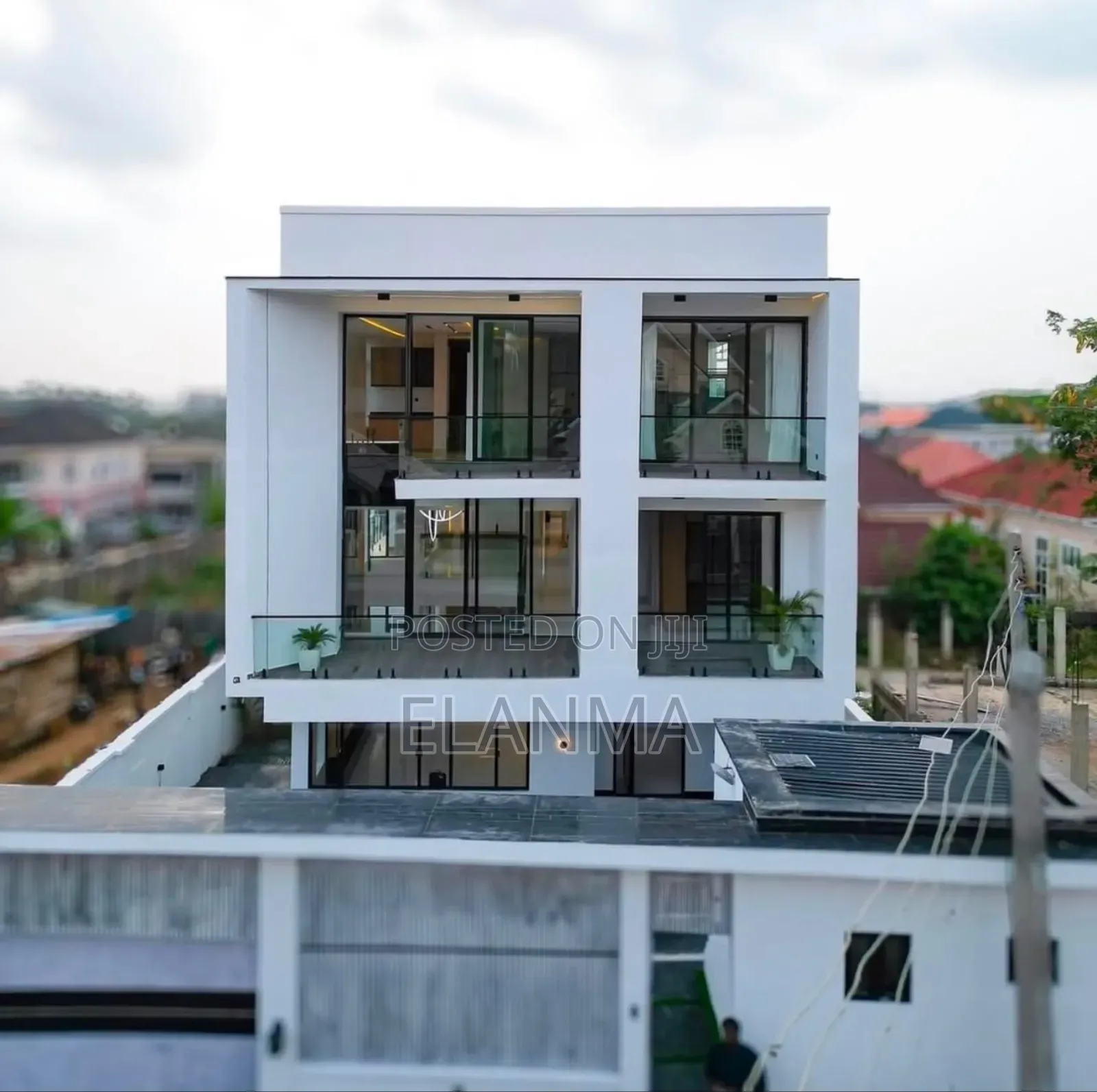 5bdrm Duplex in Apo Resettlement for sale in Apo Resettlement