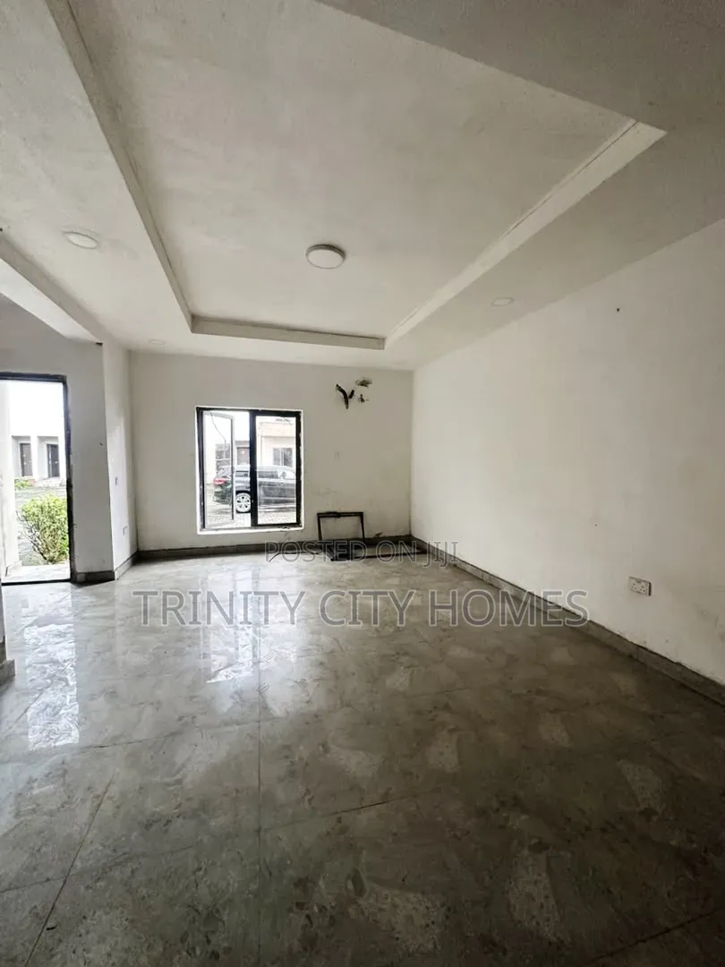 4bdrm Duplex in Lagos Island / Lagos Island for sale in Lagos Island / Lagos Island