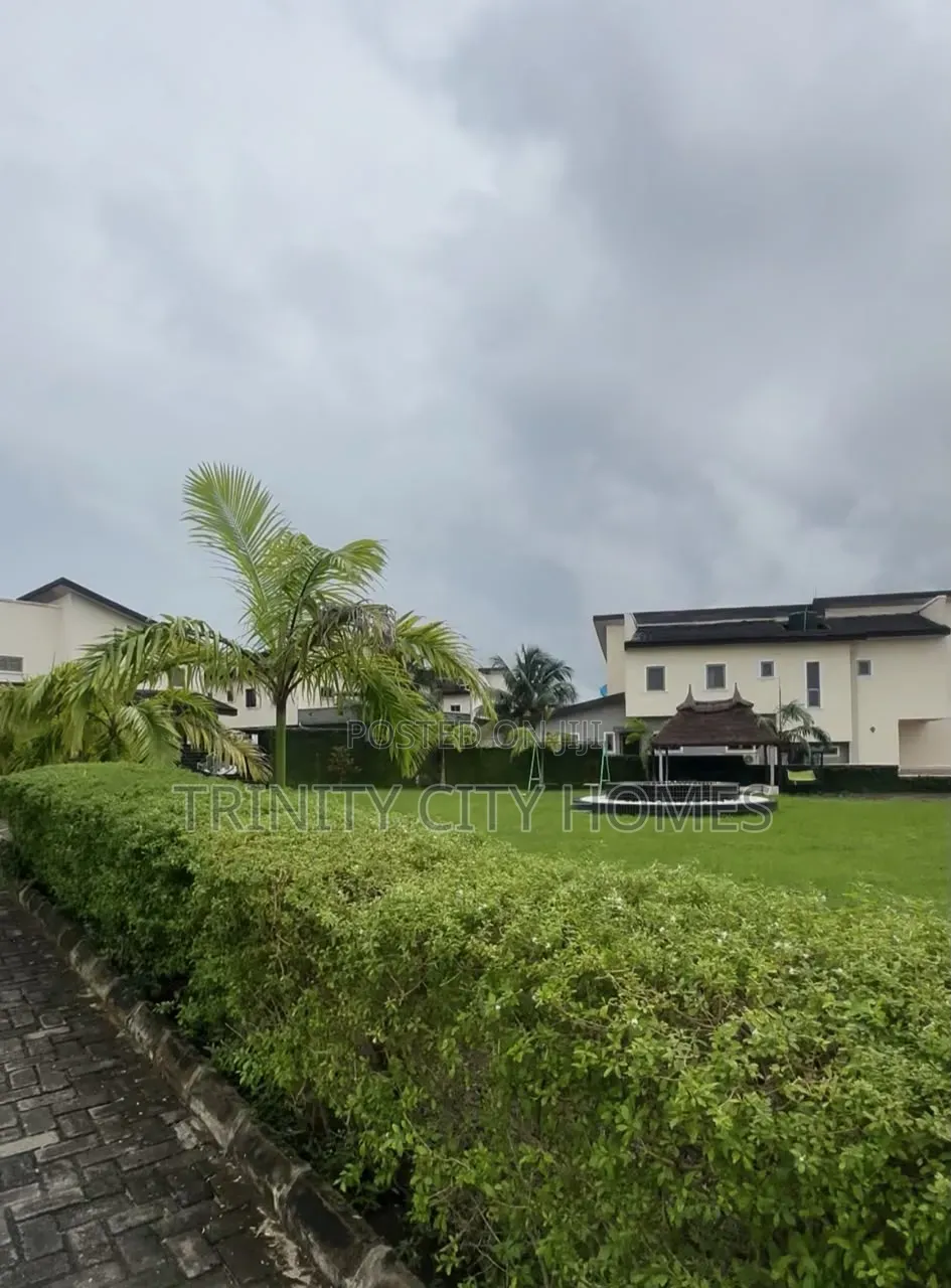 4bdrm Duplex in Lagos Island / Lagos Island for sale in Lagos Island / Lagos Island