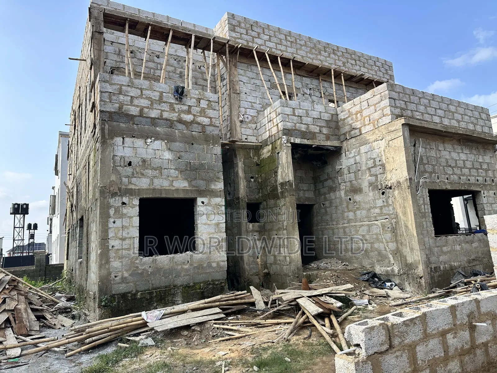 6bdrm Duplex in Lugbe District for sale in Lugbe District