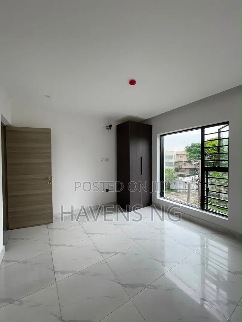 3bdrm Apartment in Lekki Phase 1 for sale in Lekki Phase 1