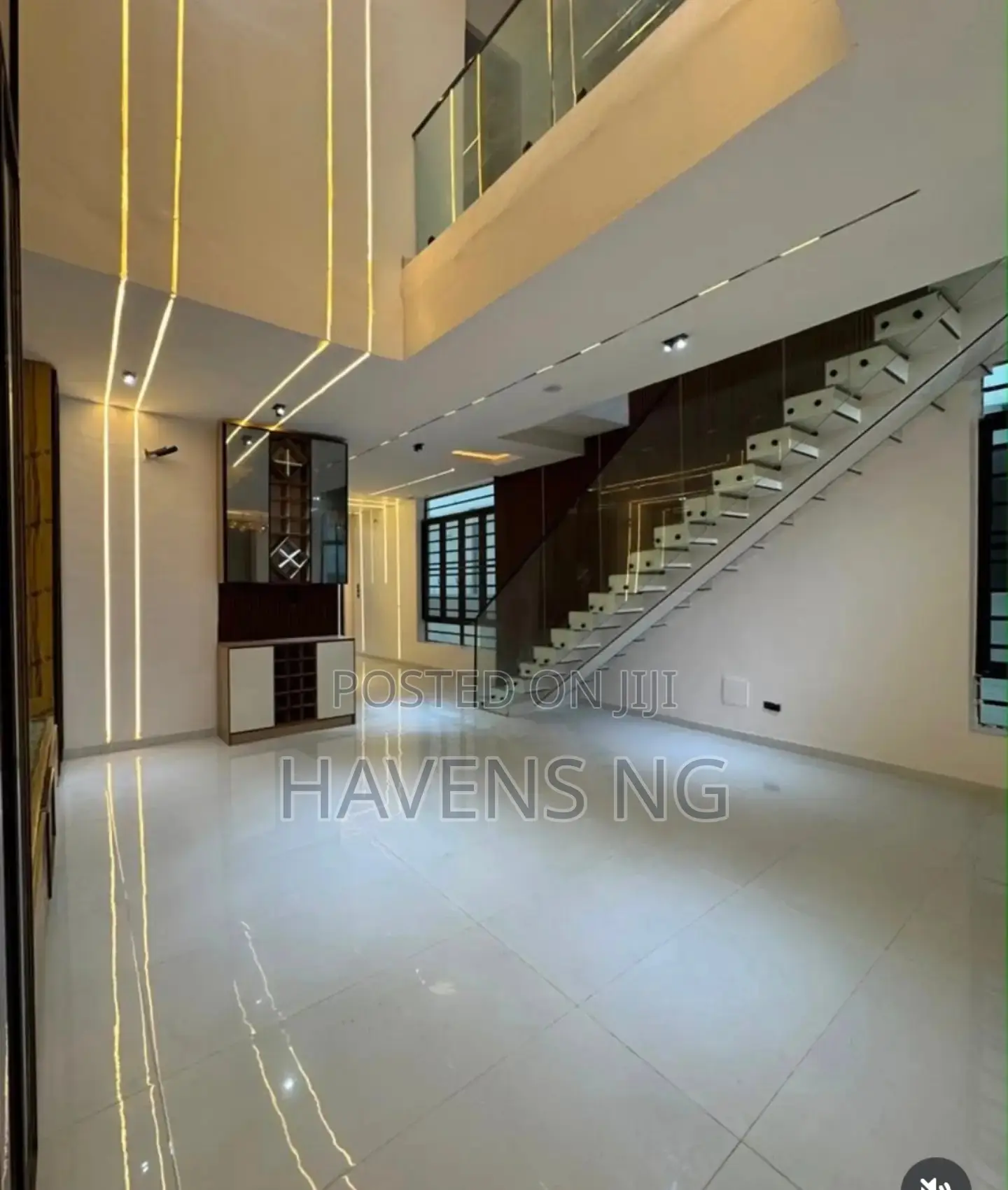 5bdrm Duplex in Lekki Phase 2 for sale in Lekki Phase 2