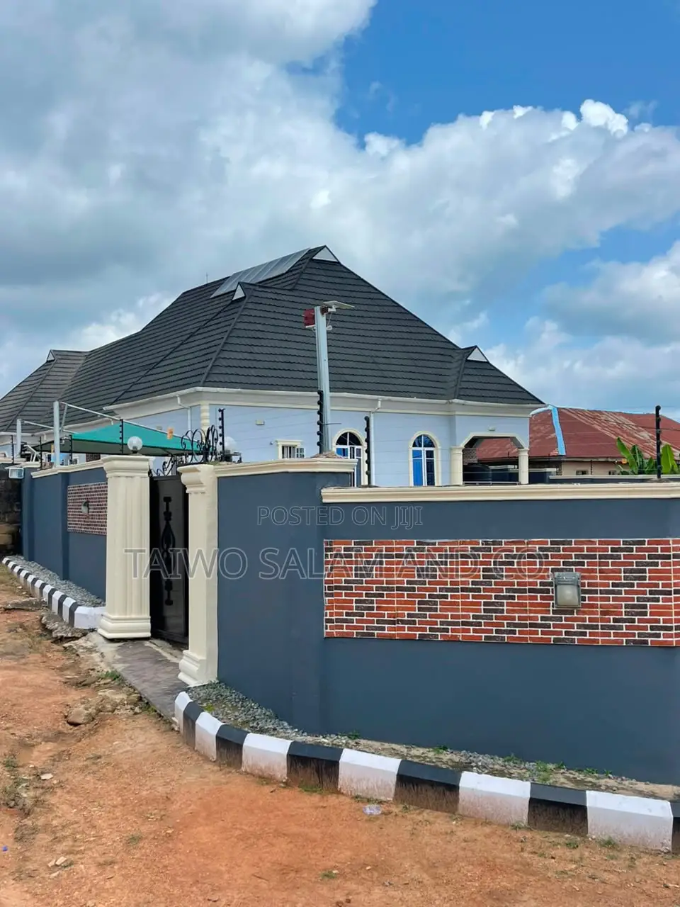 3bdrm Block of Flats in Akala Express for sale in Akala Express