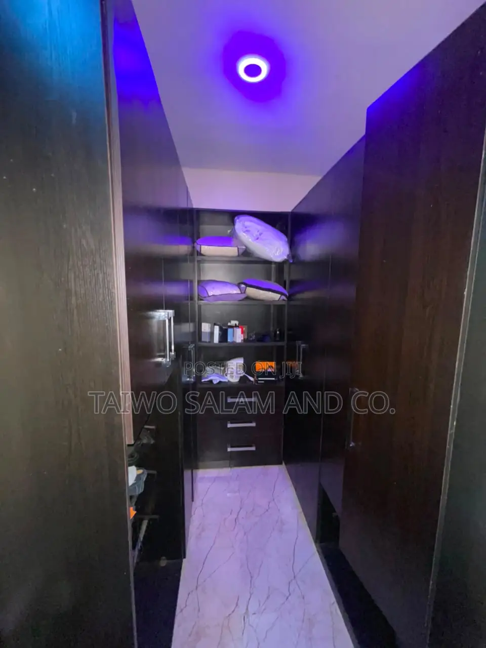 3bdrm Block of Flats in Akala Express for sale in Akala Express