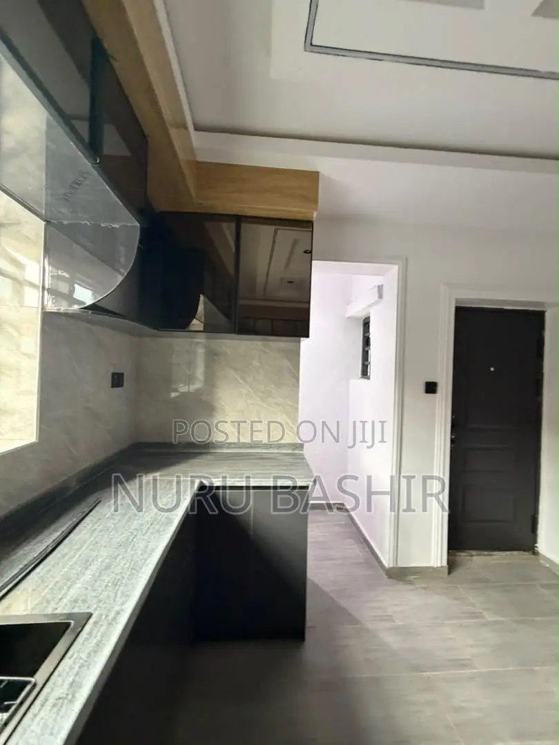 3bdrm Duplex in Apple Street, Akala Express for sale in Akala Express