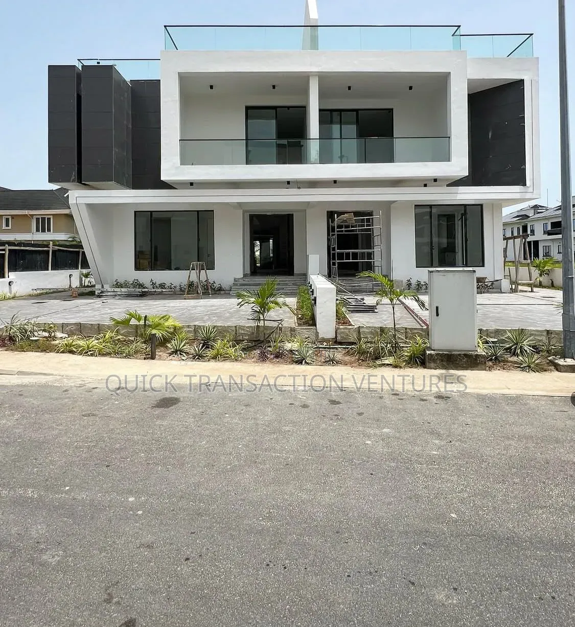5bdrm Duplex in Cowrie Creek Estate, Ikate for sale in Ikate
