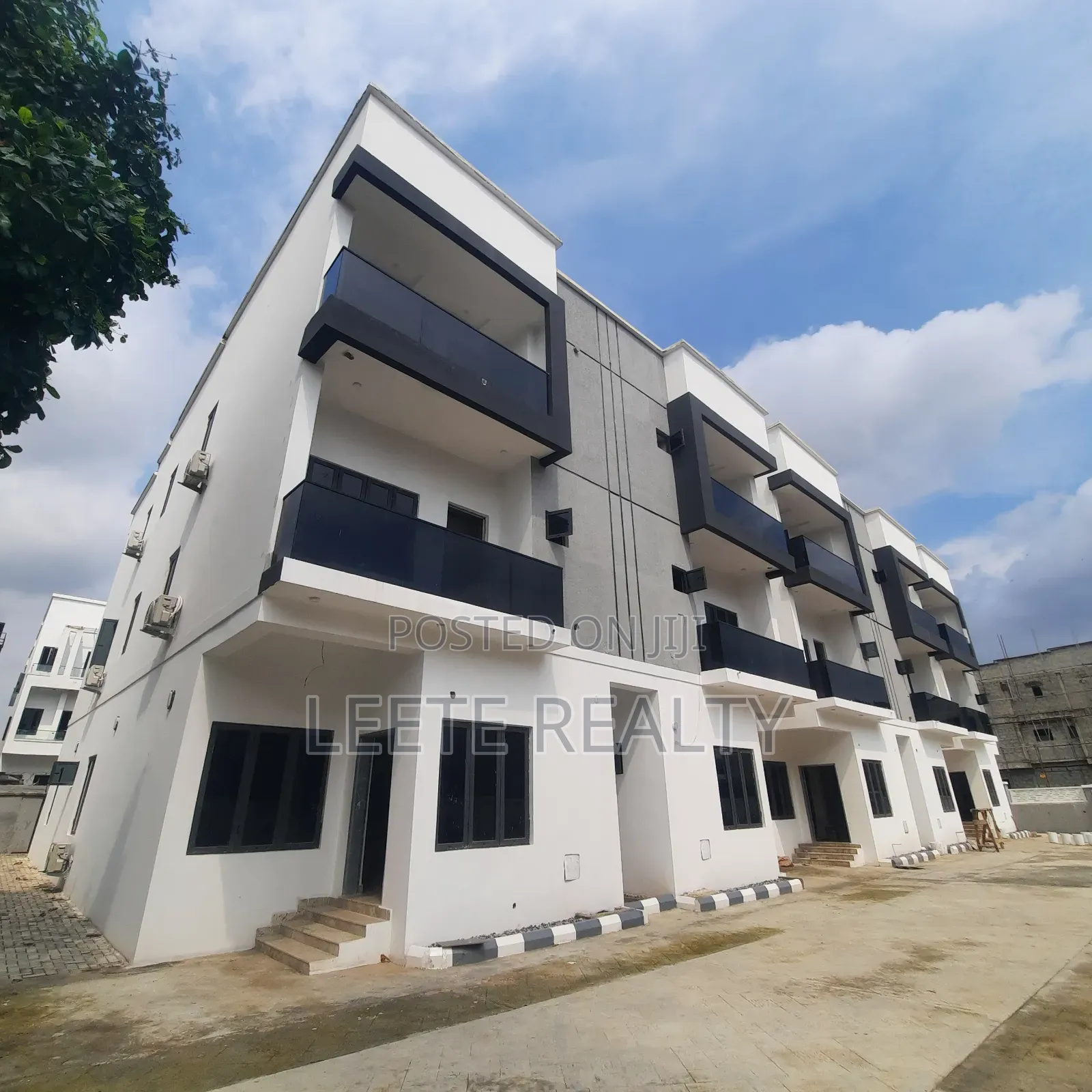 4bdrm Townhouse/Terrace in Kado for sale in Kado