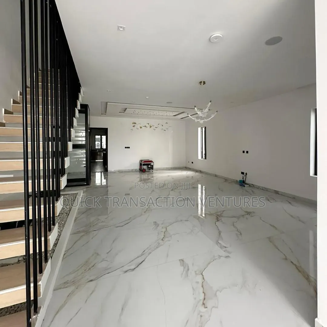 5bdrm Duplex in Cowrie Creek Estate, Ikate for sale in Ikate