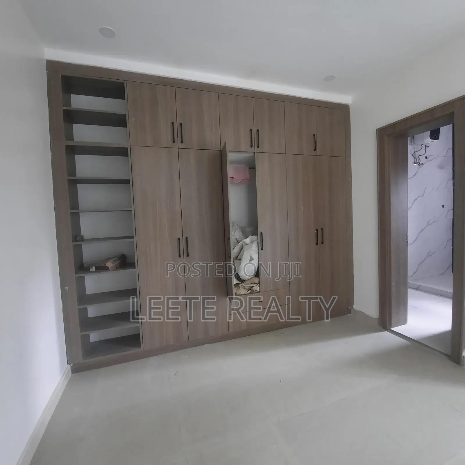 4bdrm Townhouse/Terrace in Kado for sale in Kado