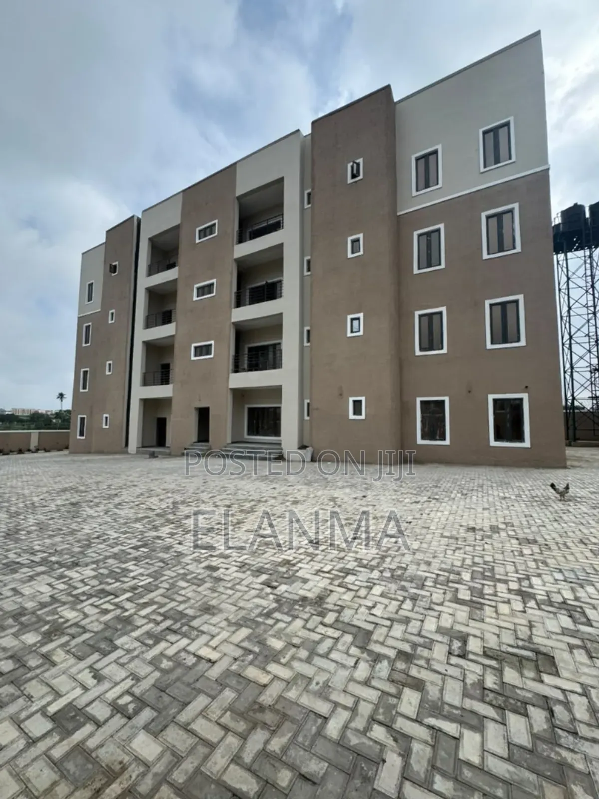 3bdrm Apartment in Kaura for sale in Kaura