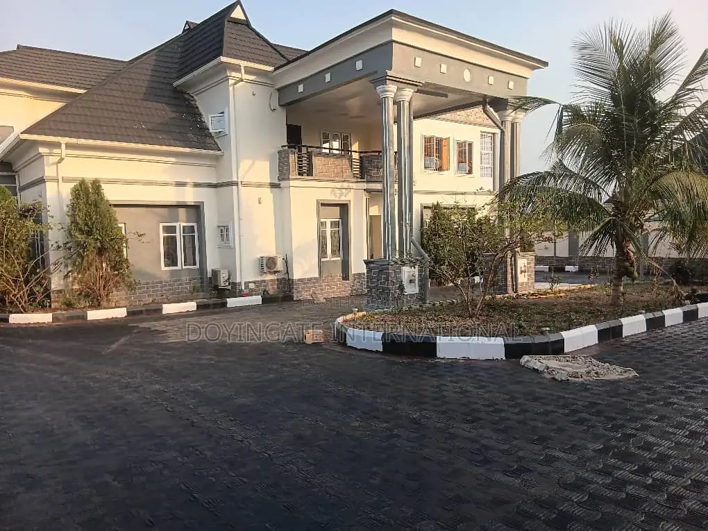 Furnished 5bdrm Duplex in Federal Housing, Osogbo for sale in Osogbo
