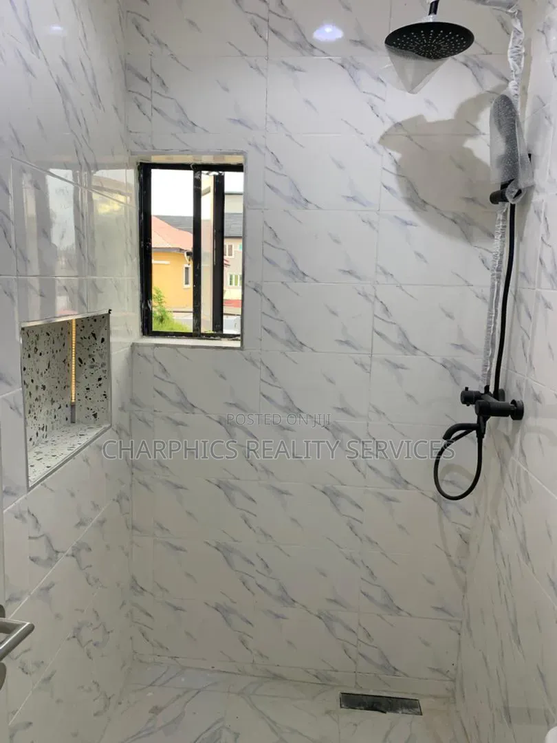 1bdrm Apartment in Lekki Phase 1 for rent in Lekki Phase 1